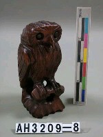 藏品(木製貓頭鷹書架)的圖片